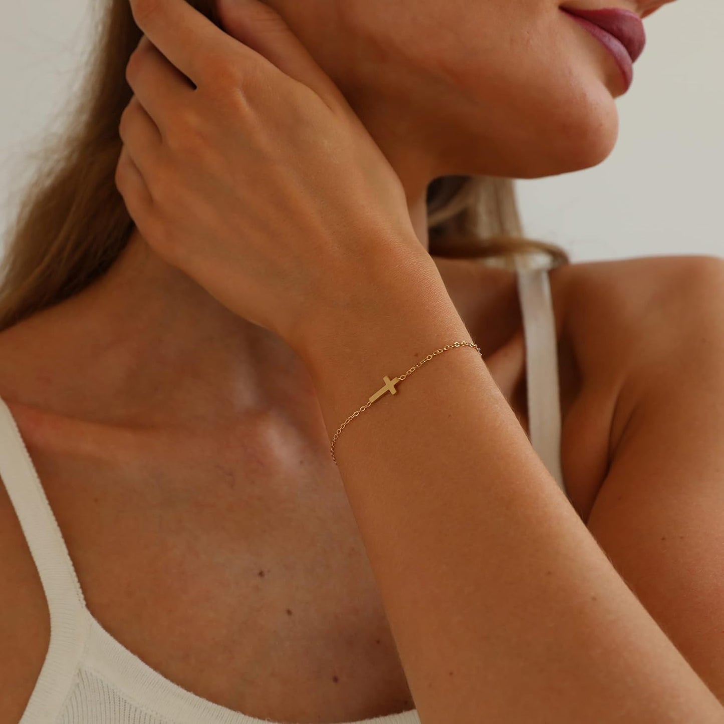 Manufacturer 18K Gold Plated Pearl Beaded Chain Cross Bracelets for Women Adjustable Stainless Steel Dainty Thin Gold Box Cuban Twisted Link Chain Bracelet Bridesmaid Jewelry bracelets