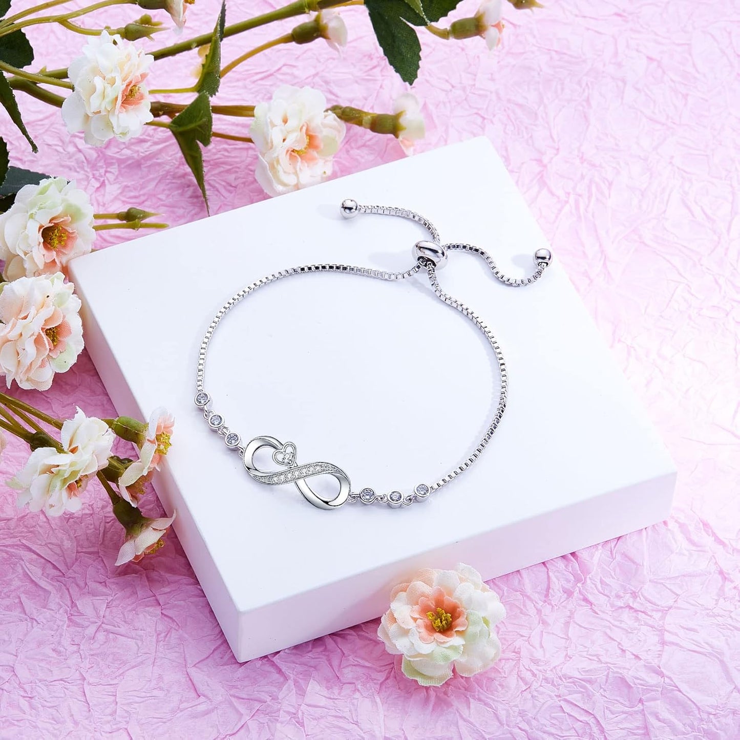 Manufacturer Gifts for Women Mom, Infinity Love Bracelets for Women Girls Girlfriend, Birthday Mothers Day Jewelry Gifts for Mom Wife from Daughter Son bracelets