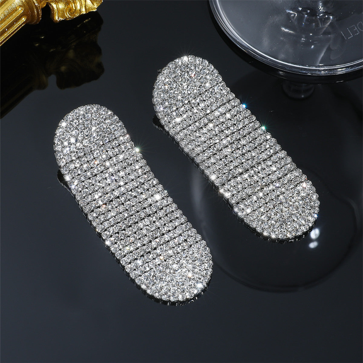 European and American luxury super flash rhinestone long earrings for women, high-end fashion small face earrings, ear jewelry earrings