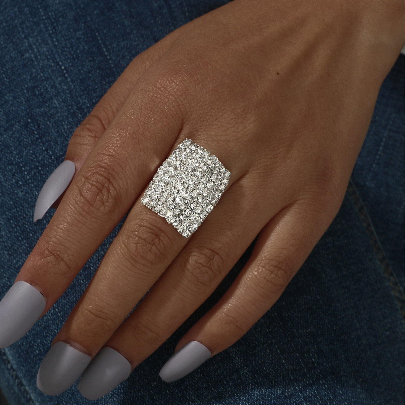 Europe, America, high-end shiny rhinestone rings women, geometric design square crystal ring ring ring