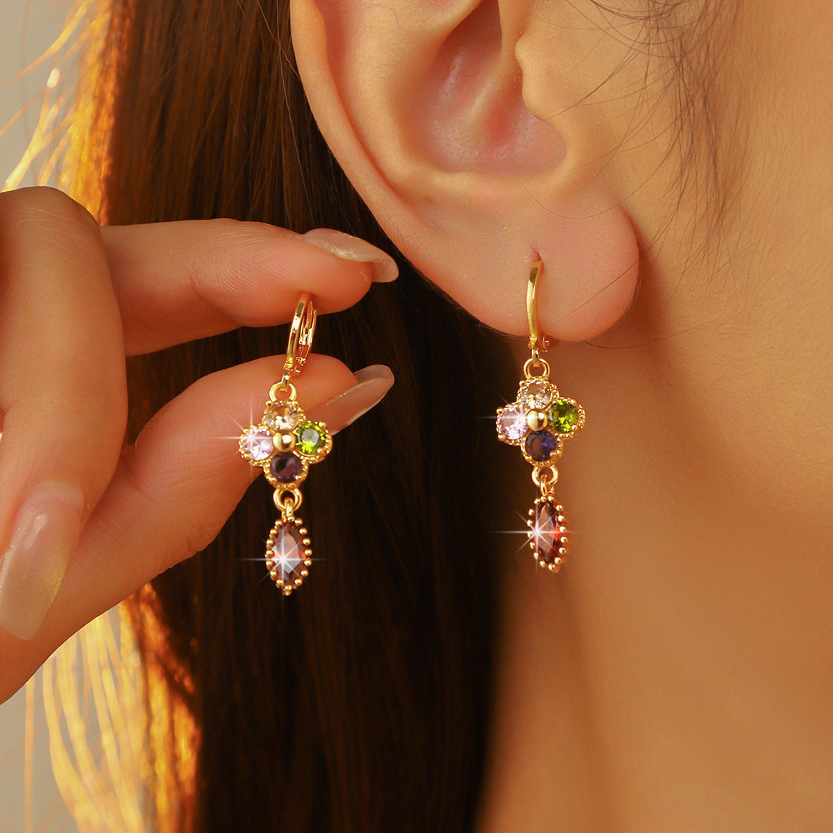 Choka, classic retro high-end luxury long-ear buckle women, fashionable color zircon earrings, versatile copper ear jewelry