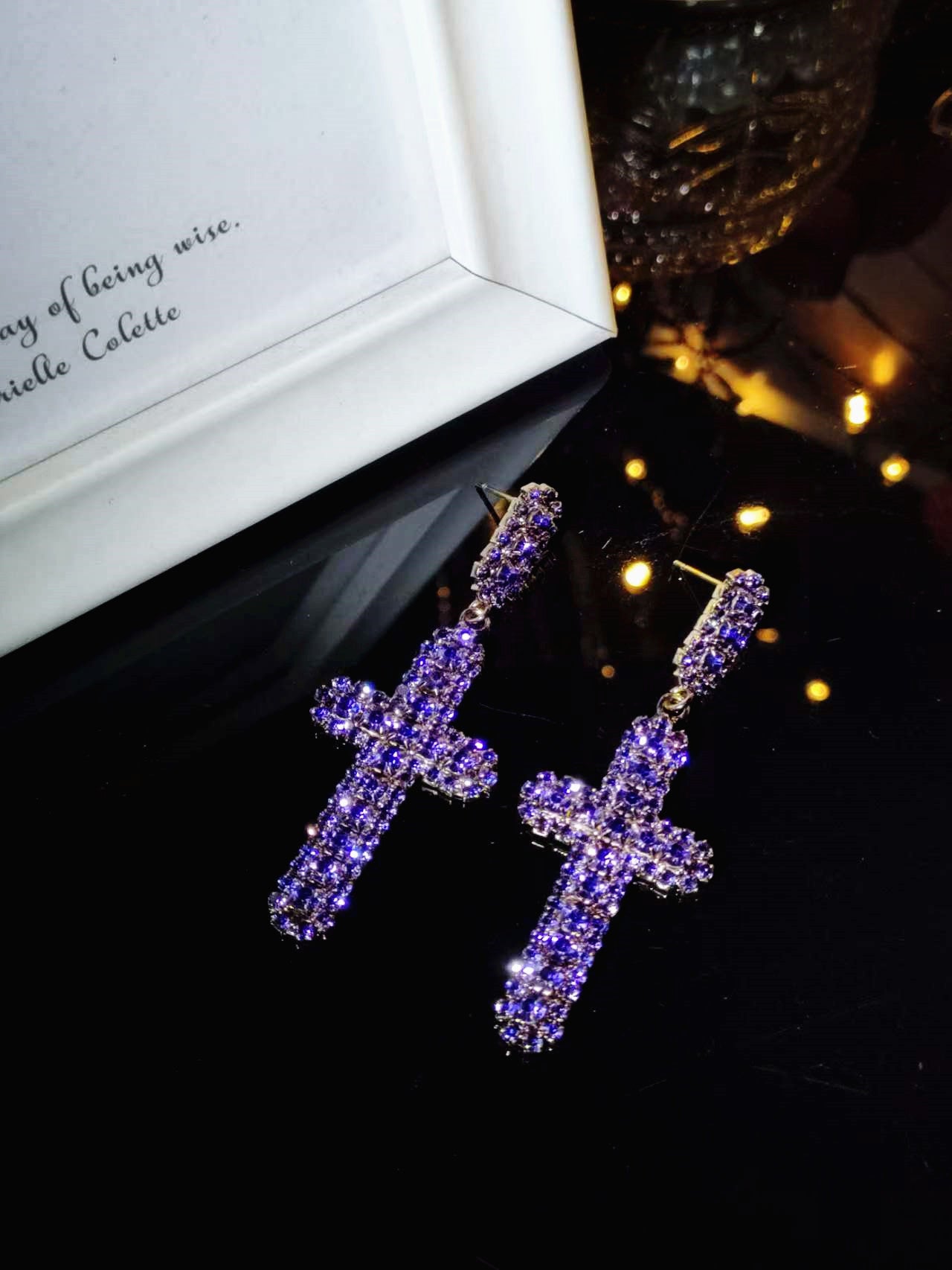 High-end shiny crystal cross earrings for women, temperament versatile stud earrings, copper earrings.