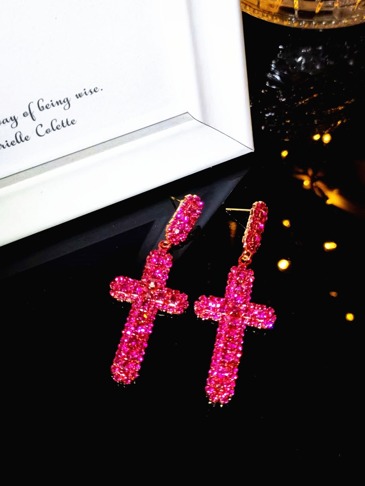 High-end shiny crystal cross earrings for women, temperament versatile stud earrings, copper earrings.