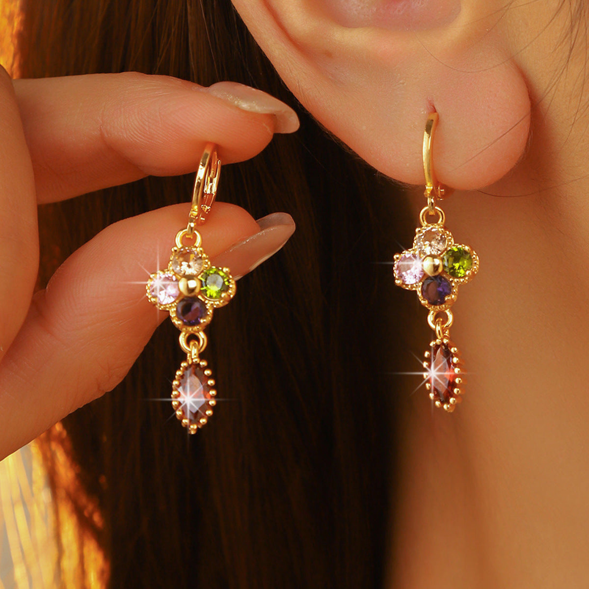Choka, classic retro high-end luxury long-ear buckle women, fashionable color zircon earrings, versatile copper ear jewelry