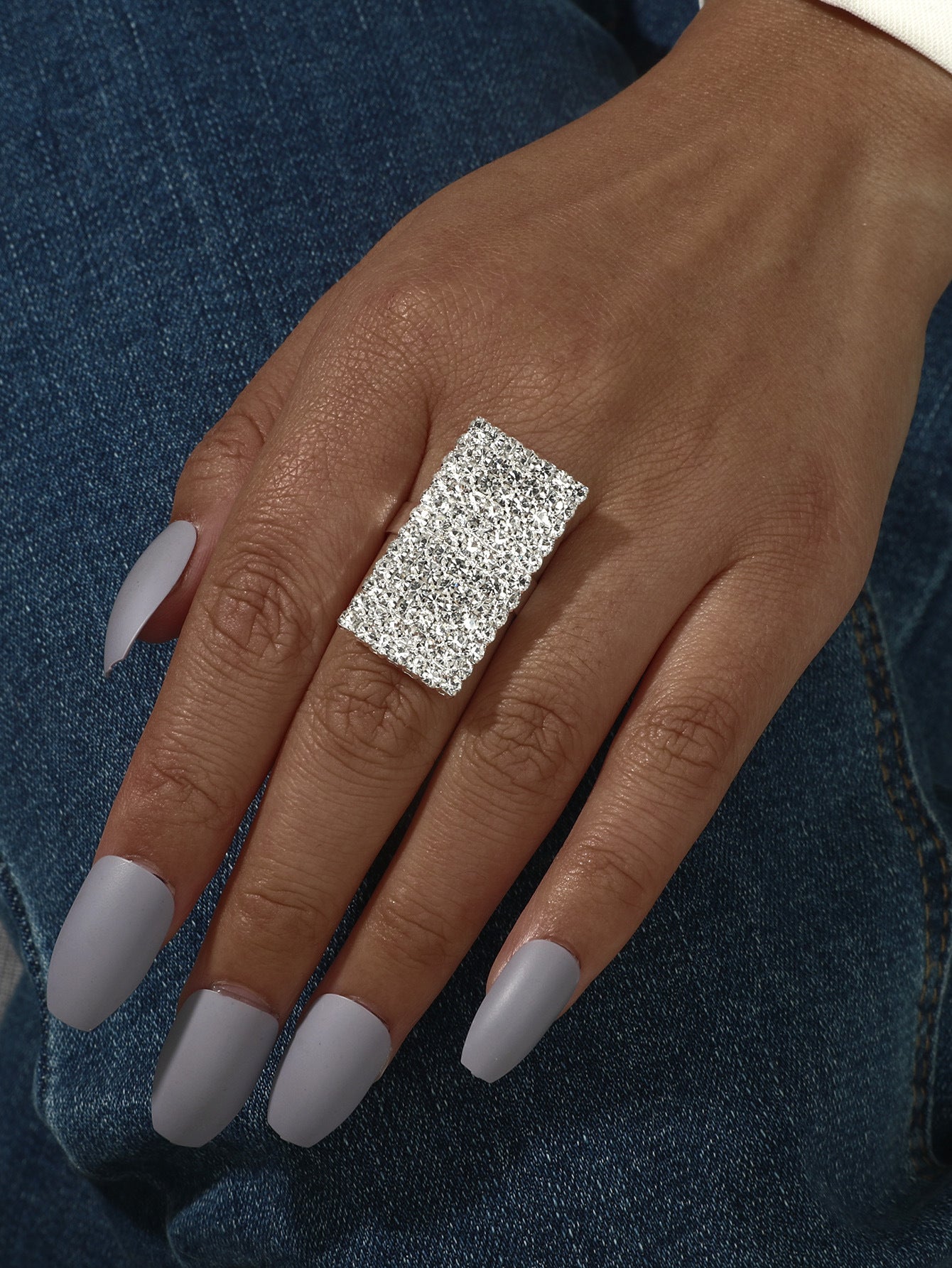 Europe, America, high-end shiny rhinestone rings women, geometric design square crystal ring ring ring