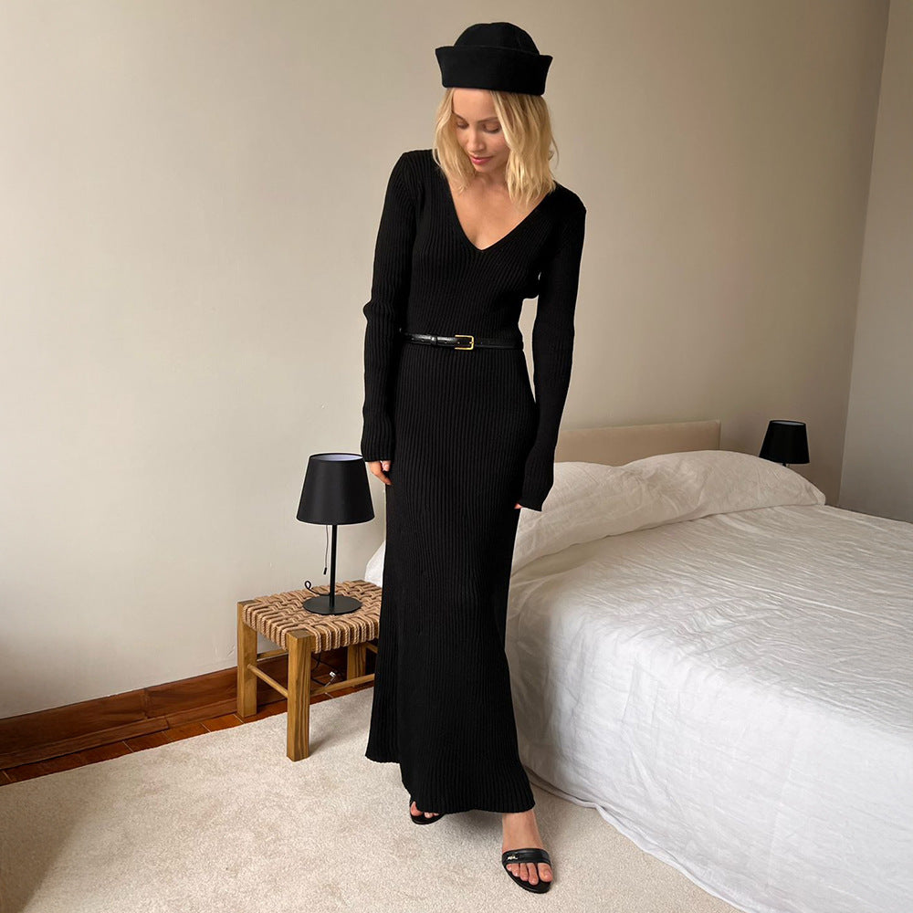 Solid color long-sleeved dress women's European, American autumn and winter new temperament V-neck slim-fitting hip-wrapped knitted long dress suits