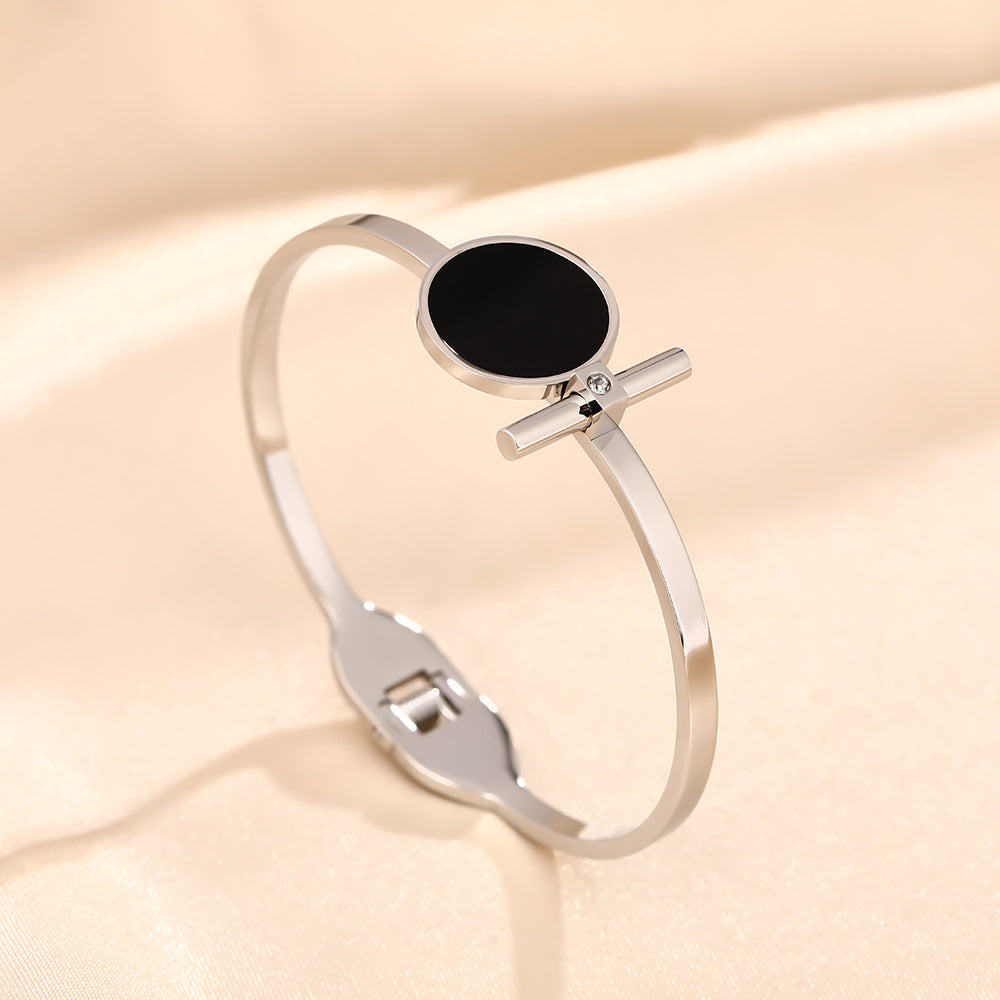 Internet celebrity hot-selling new simple black round brand titanium steel opening bracelet female Douyin trend jewelry factory direct sales