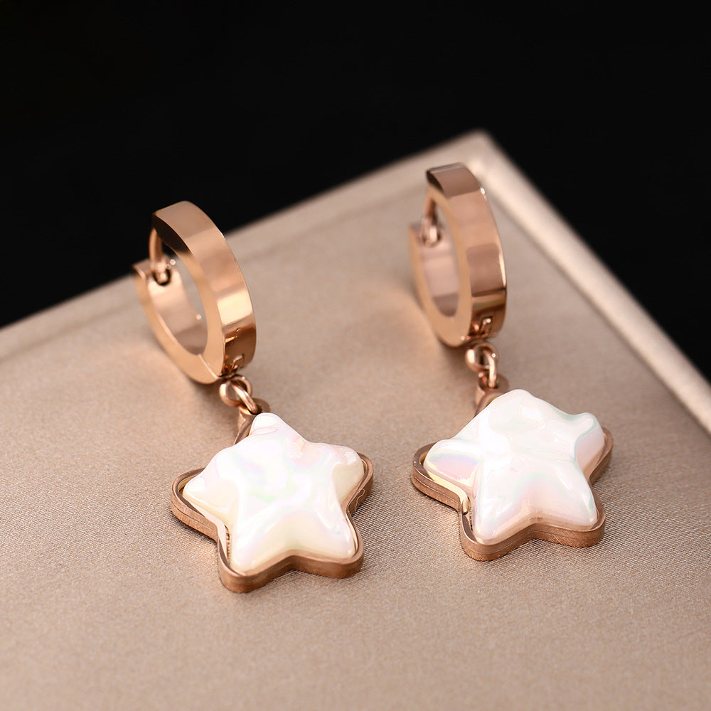 Korean style high-end earrings, hot-selling pentagram pearl titanium steel earrings, non-fading fashionable and versatile earrings, earrings.
