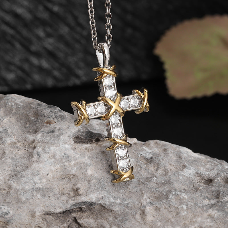 Creative and novel cross-plated 18k white gold two-color cross diamond necklace European and American XO-shaped personalized pendant