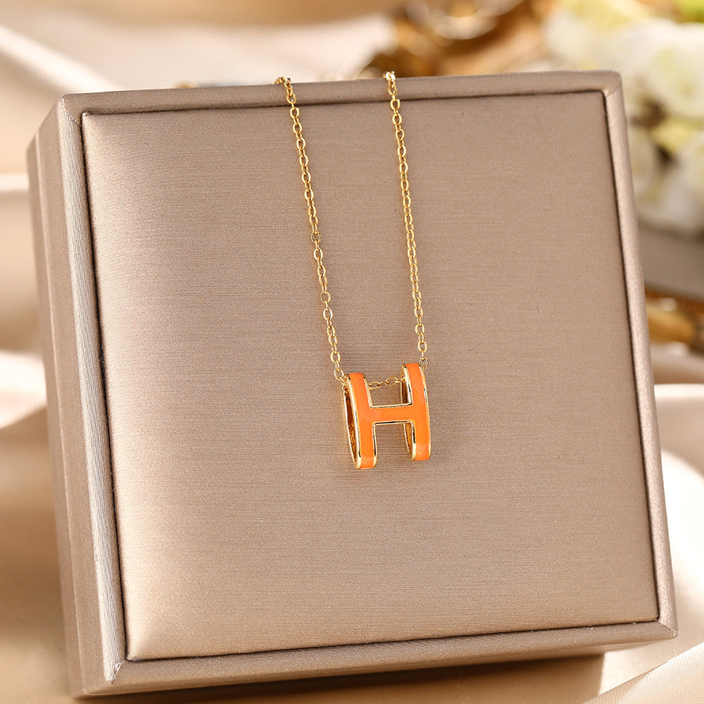 Korean version of Internet celebrity Douyin titanium steel necklace women's fashion simple letter H enamel pendant high sense collarbone chain jewelry