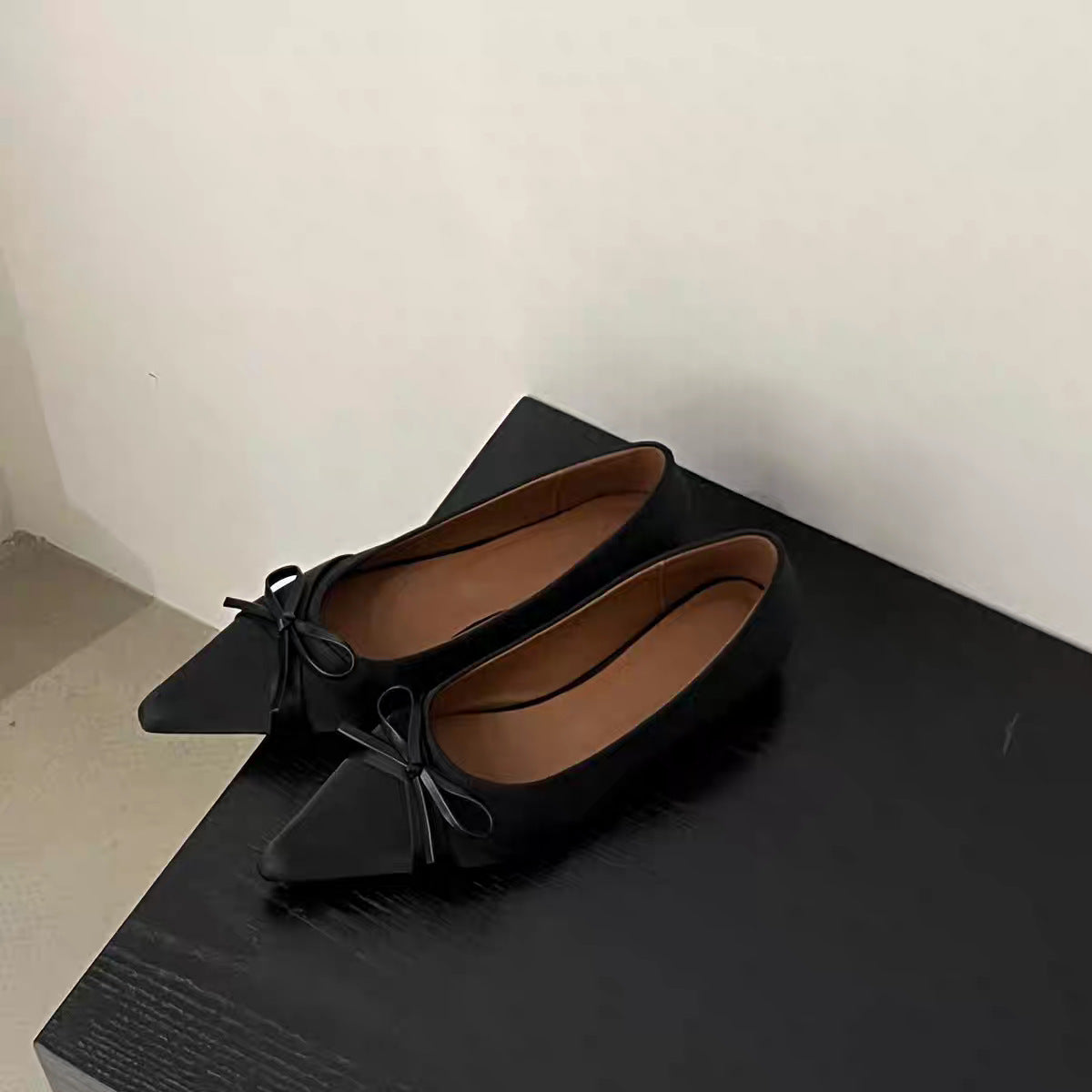 European and American style casual bow flats autumn new products pointed inner height increase shallow mouth single beanie shoes bag head single shoes