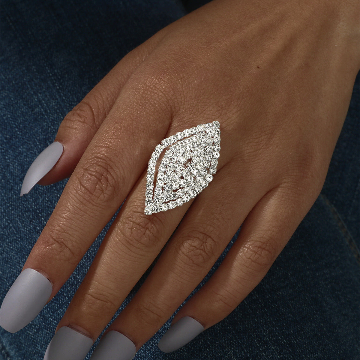Europe, America, high-end shiny rhinestone rings women, geometric design square crystal ring ring ring