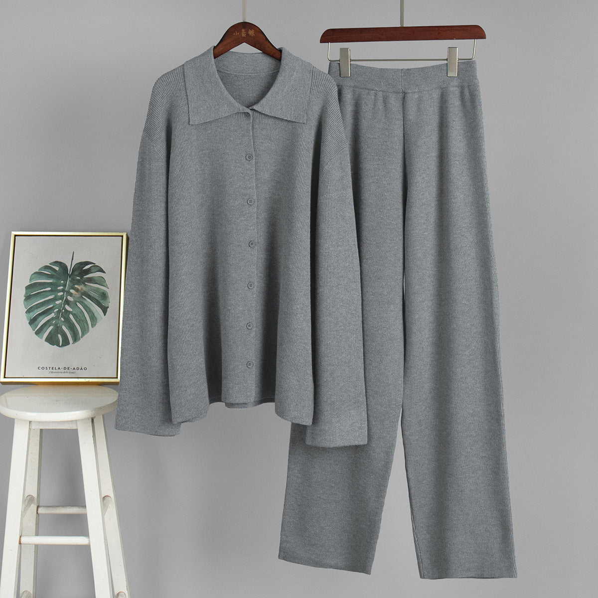 Lapel long-sleeved knitted set, European, American autumn and winter new temperament loose commuting pit strip sweater set suits