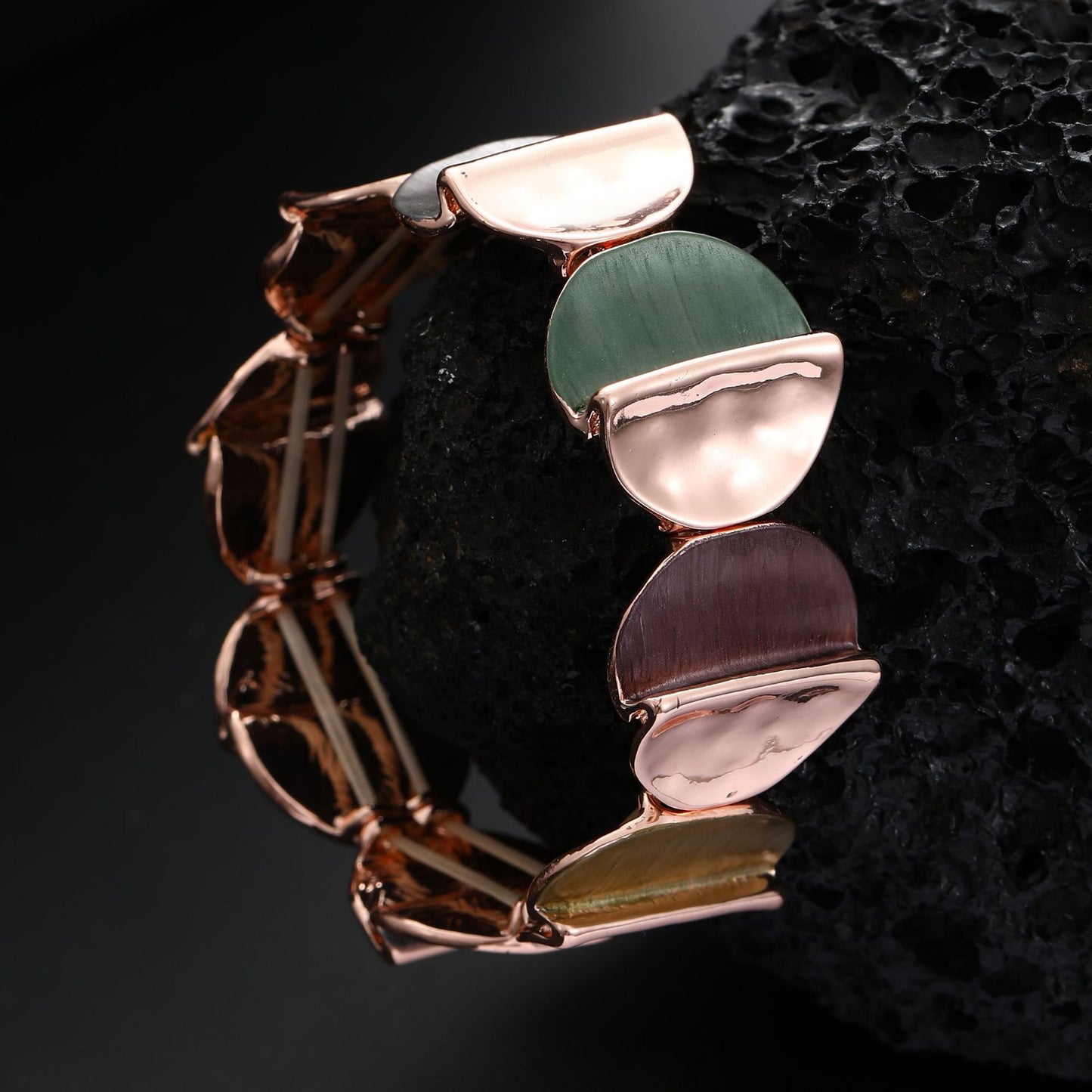 Cross-border new round geometric bracelet, color dripping oil environmentally friendly alloy bracelet, handmade painting creative modeling lady