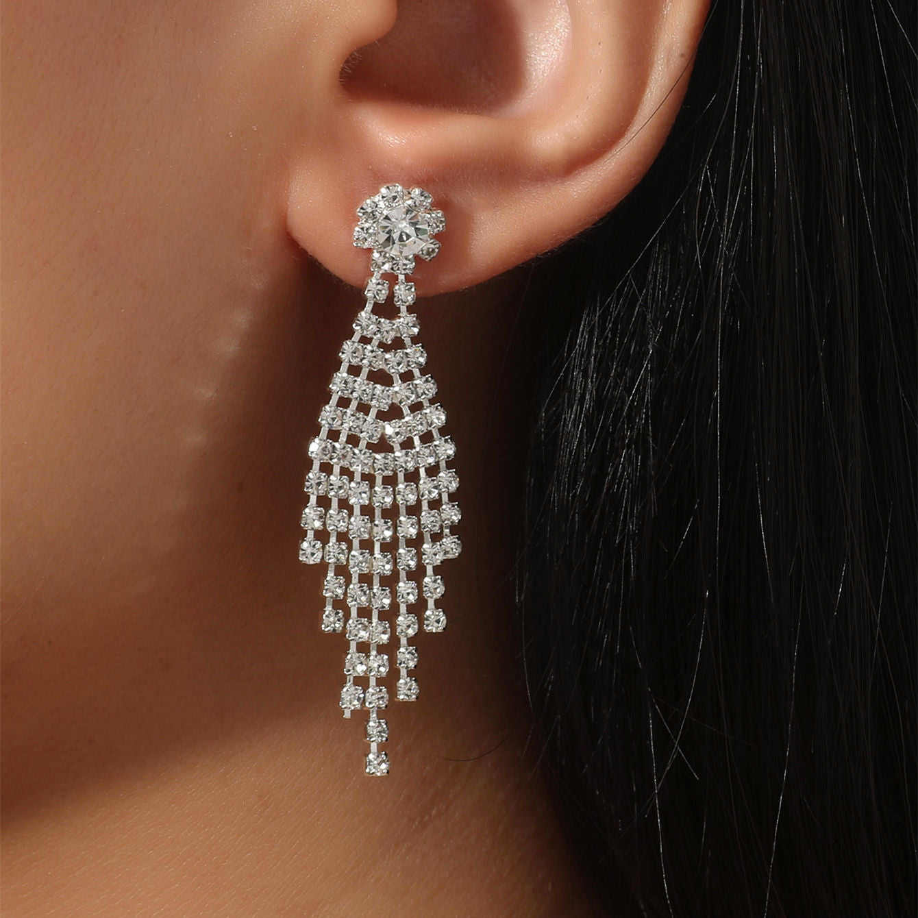 Machika high-end super flash full diamond long fringed earrings women's fashion temperament rhinestone ear jewelry earrings