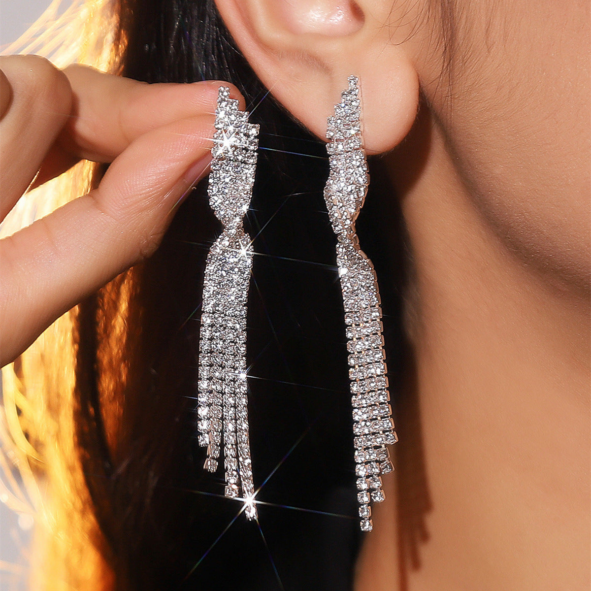 Machika high-end super flash full diamond long fringed earrings women's fashion temperament rhinestone ear jewelry earrings