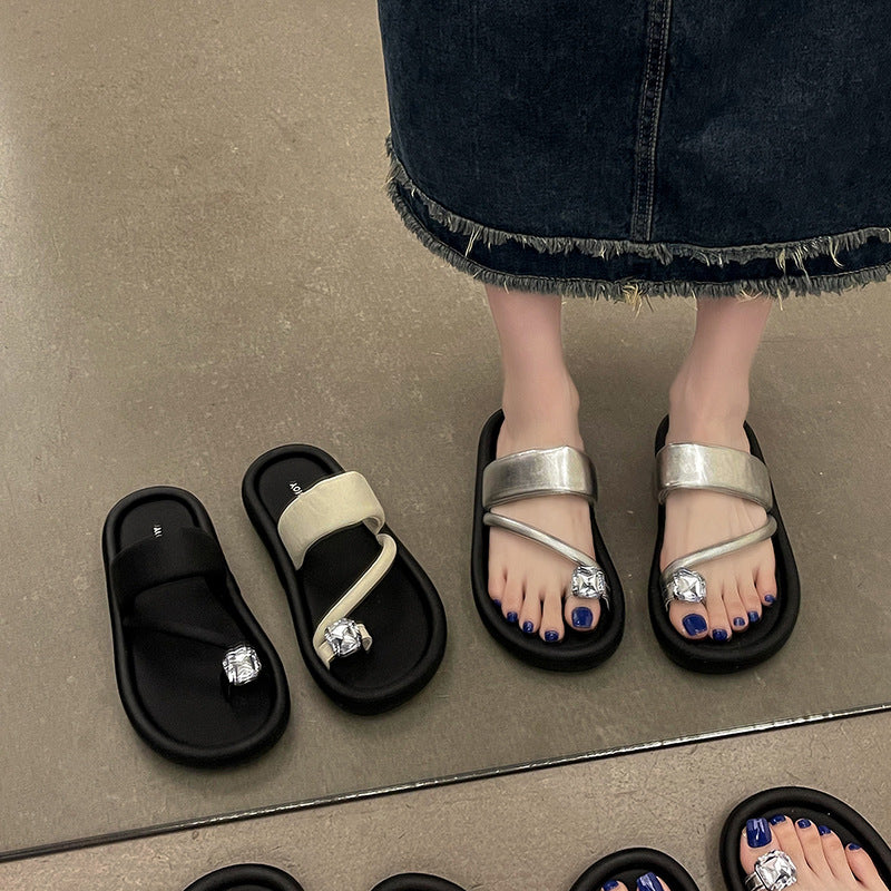 Fashion tribe Internet celebrity rhinestone cool slippers women's summer wear spring new one-word strap foot thick bottom drag