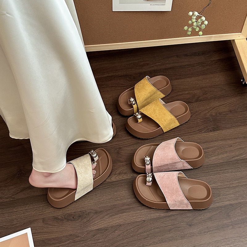 Flat bottom one-word toe slippers women's summer wear spring new skirt beach cool slippers comfortable and versatile