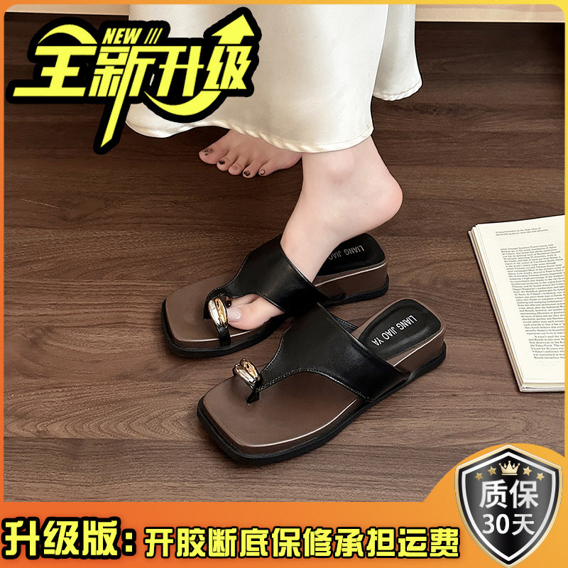 French women's slope heel flip-flops summer wear new fashion vacation cold slippers beach