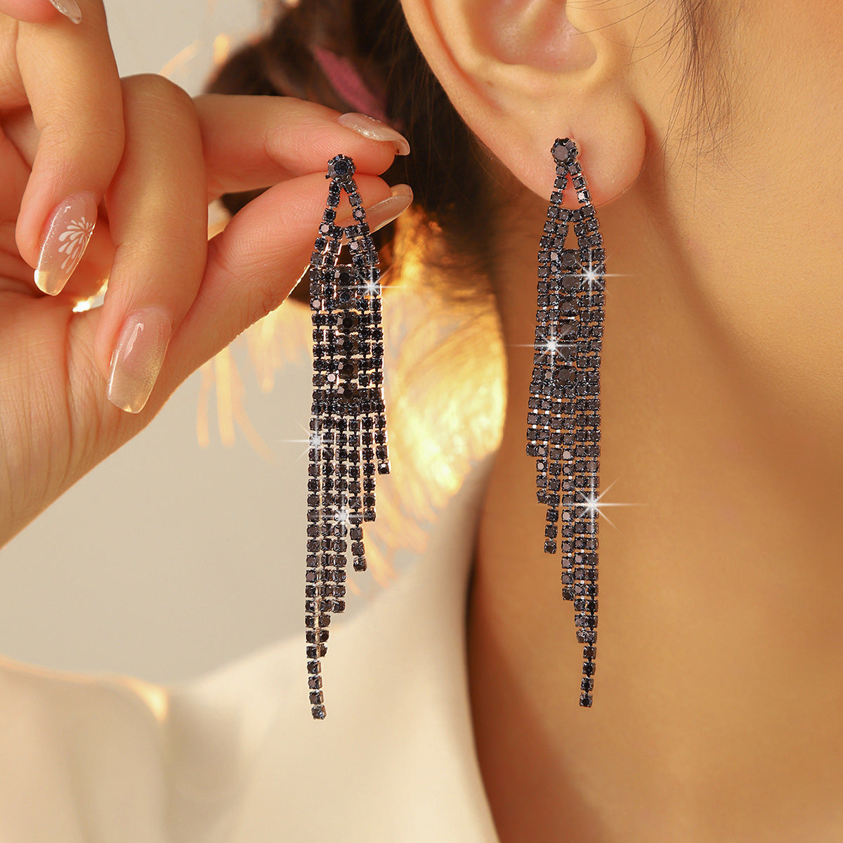Choka Fashion Full Diamond Long Fringed Earrings Women's Temperament Rhinestone Earrings Ear Jewelry Earrings