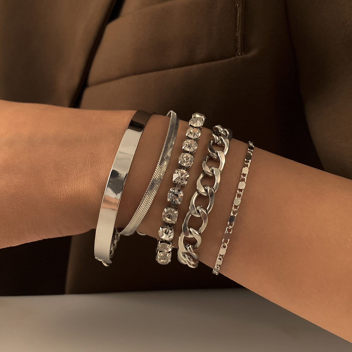 European and American cross-border retro trend snake bone chain diamond bracelet female, hip-hop punk style metal glossy bracelet