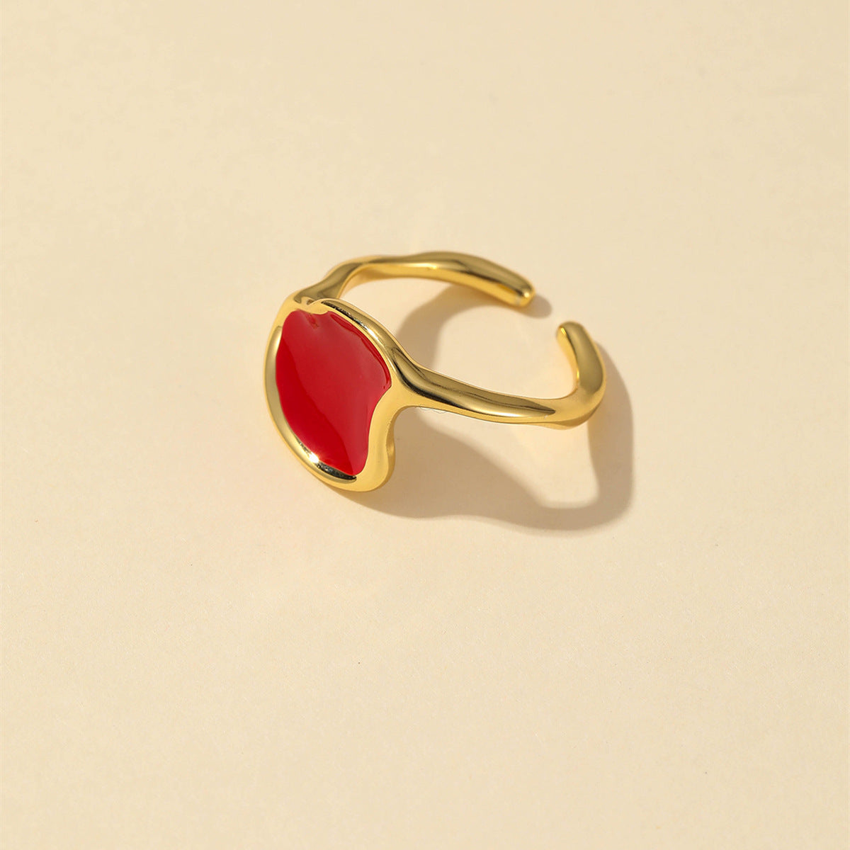 European and American rings ins cold wind niche design sense emerald inlaid stone retro personality women's tide exaggerated tide rings