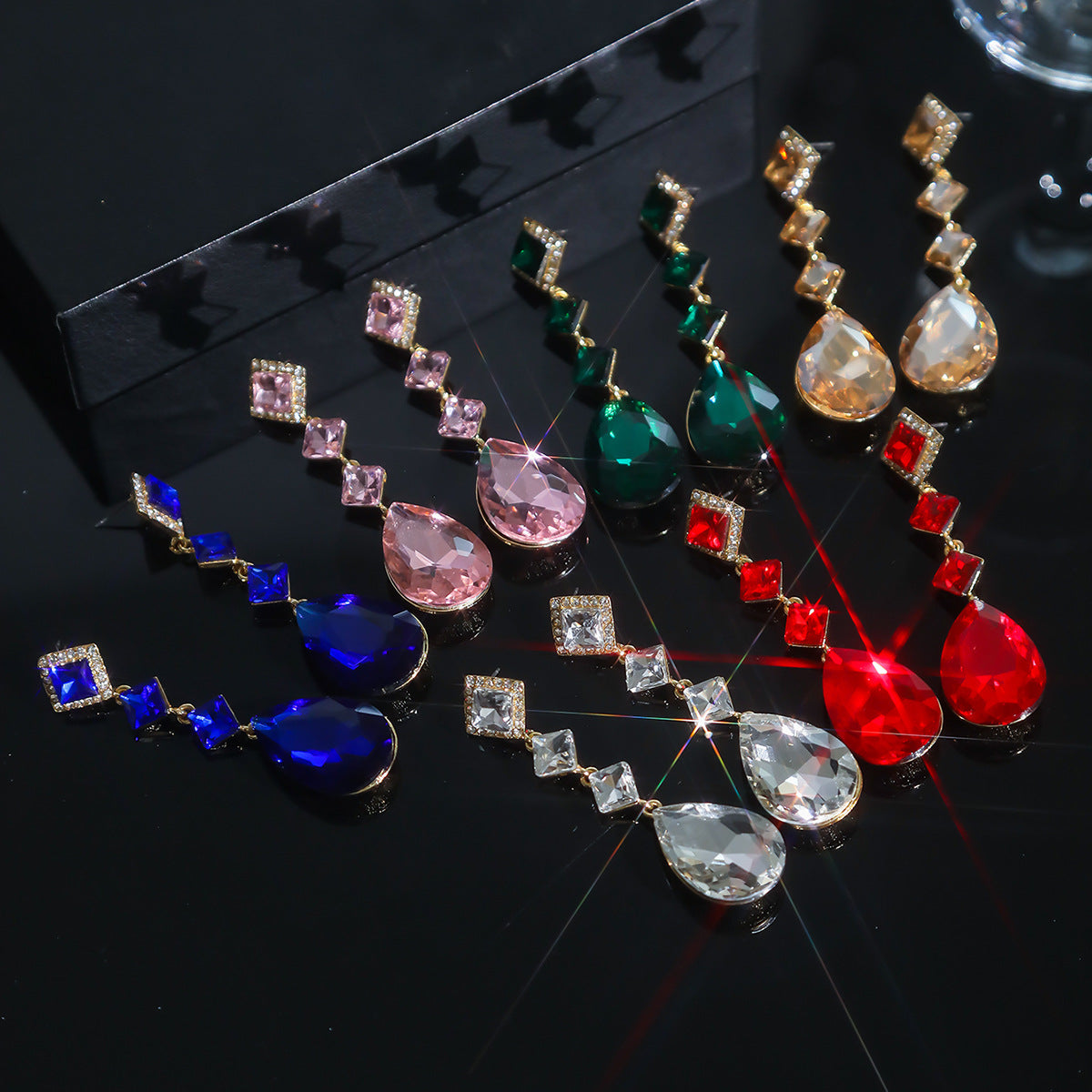 European and American jewelry, colored glass rhinestone earrings for women, exaggerated personality and shiny earrings earri.