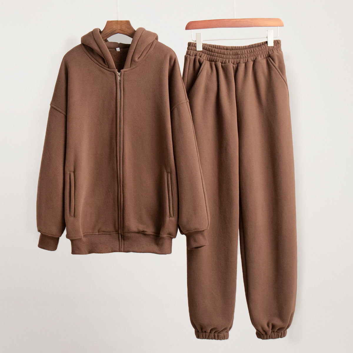 Cross-border sweater cardigan set women's Europe, America and winter new sports and leisure fleece cardigan sweater set suits