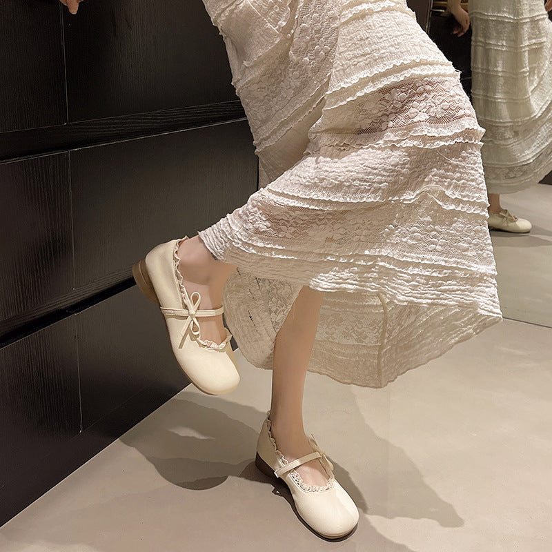 Fashion sweet lace small leather shoes lace foreign style princess shoes spring and summer new retro casual versatile light mouth single beanie shoes