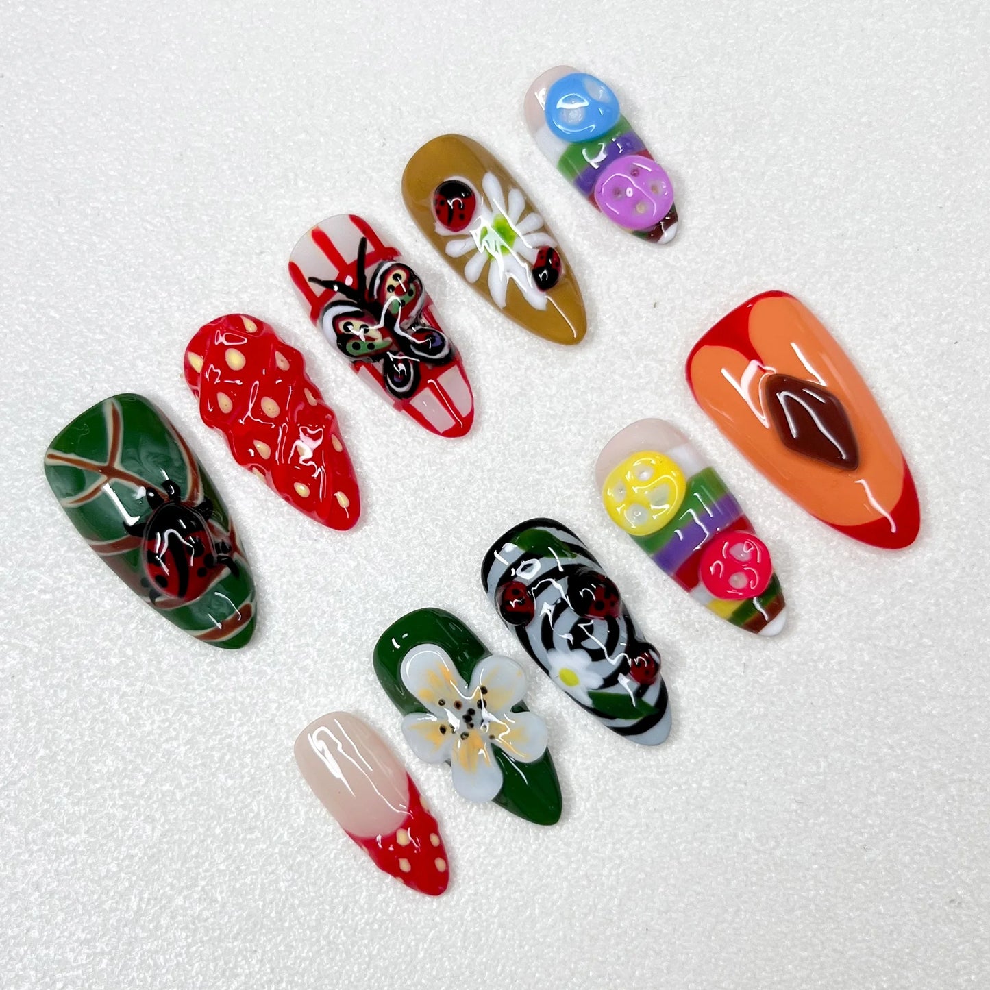 Personalized Handmade Flower Insect Fake Nail Press on Nails 3D Sculpture Series High-grade Manicure Almond Length Ornament