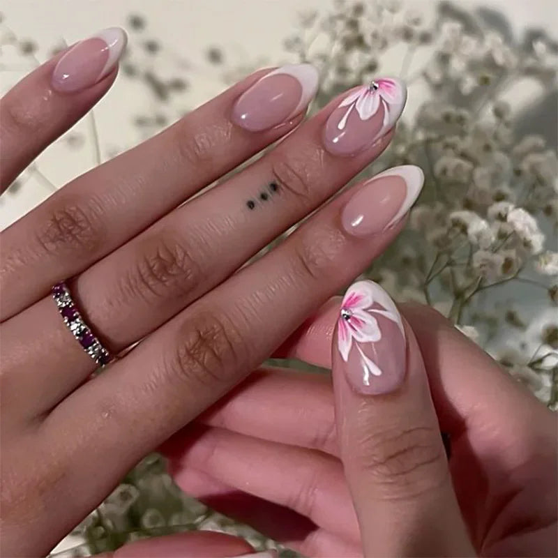24pcs White Flower Fake Nail Tips Ins Yellow Pink Blush False Nails Wearable Full Cover European Almond Shaped Press on Nails