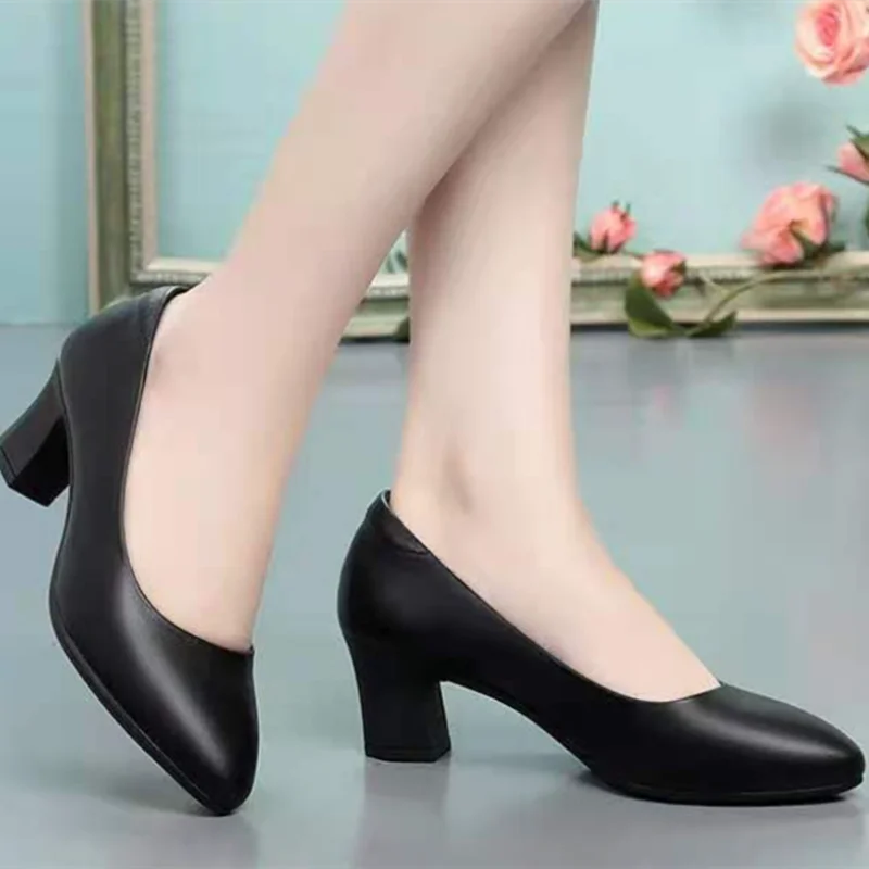 Manufacturer Women Cute Sweet Round Toe Black Pu Leather Spring Slip on Square Heel Shoes Zapatos De Mujer Lady Plus Size Office Pumps B37 Pumps