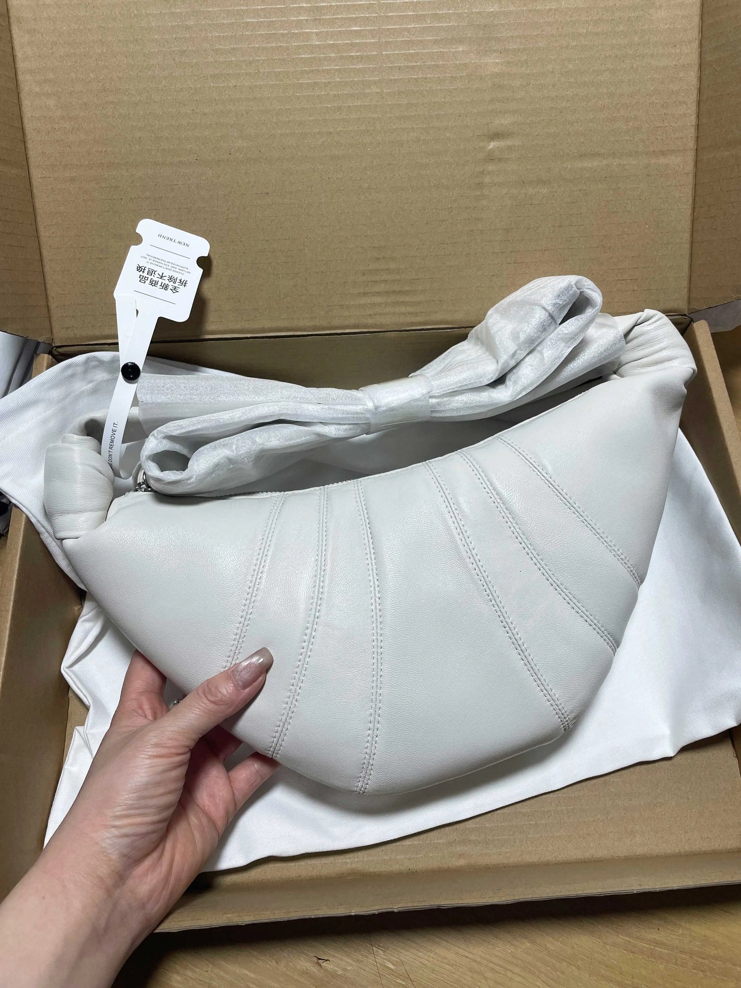 Designer New Lambskin Croissant Brand Luxury Croissant Bag Fashionable Versatile Shoulder Crossbody Bag