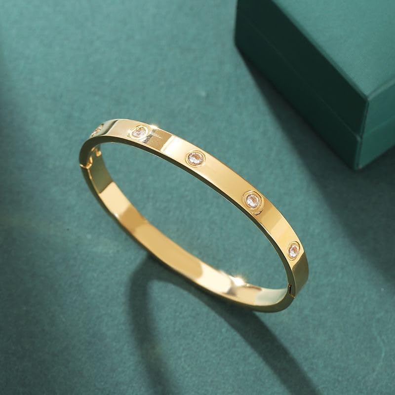 Manufacturer  Lamdo 18K Gold Plated Womens Stackable Floral Gold Clover Bracelets Set Love Bangle Bracelets Non Tarnish, Gold Bracelet Set Trendy Jewelry,Gifts for Women's Day and Mother's Day  bracelets