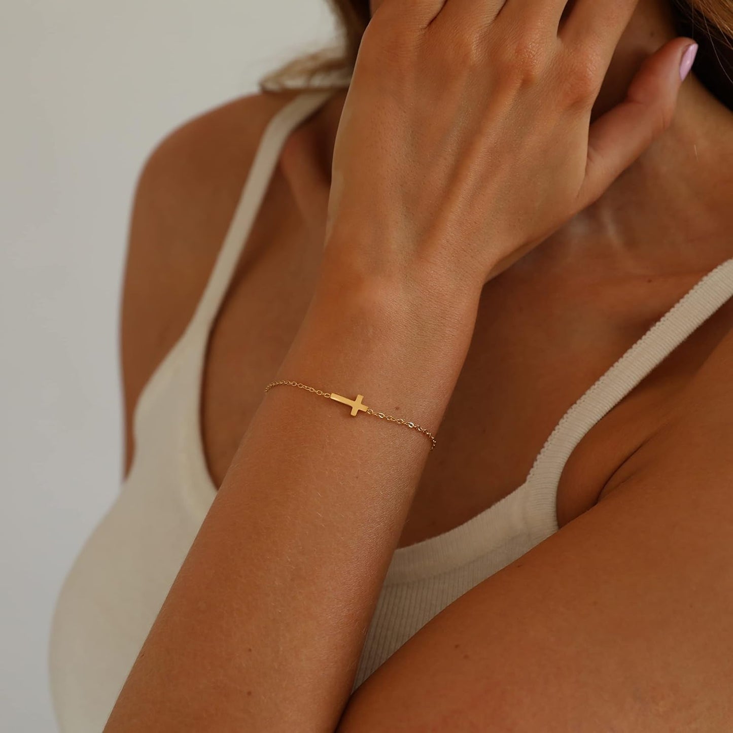 Manufacturer  18K Gold Plated Pearl Beaded Chain Cross Bracelets for Women Adjustable Stainless Steel Dainty Thin Gold Box Cuban Twisted Link Chain Bracelet Bridesmaid Jewelry  bracelets