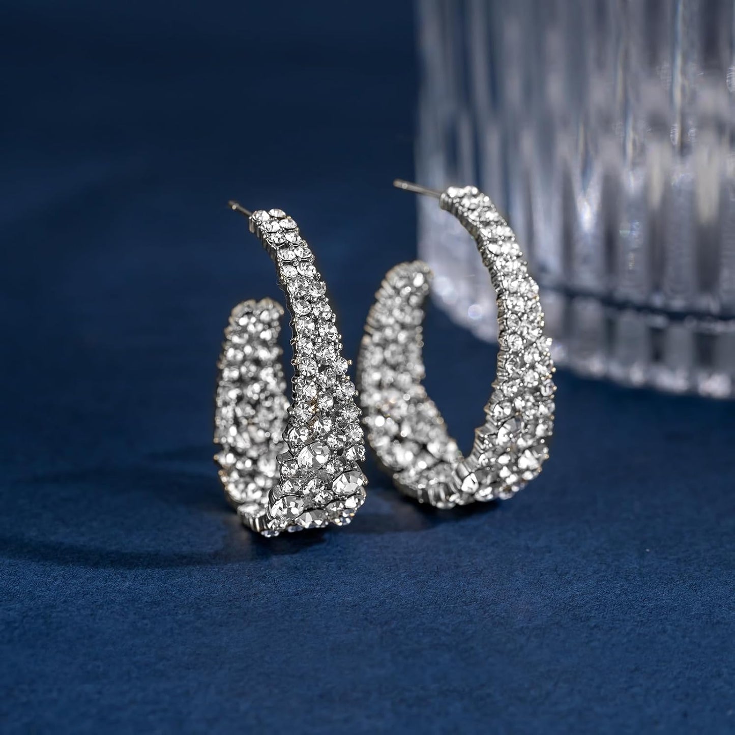 Manufacturer  Crystal hoop earrings women's bright silver plated oval inner and outer earrings, sparkling earring jewelry、Crystal fashion earrings versatile party gifts  earring