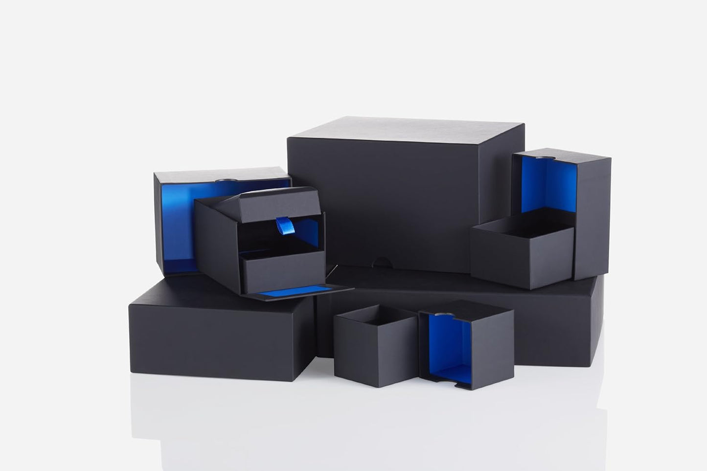 Manufacturer  Amazon Essentials Sterling Silver Pressed Flower Teardrop Earrings (previously Amazon Collection)  earring