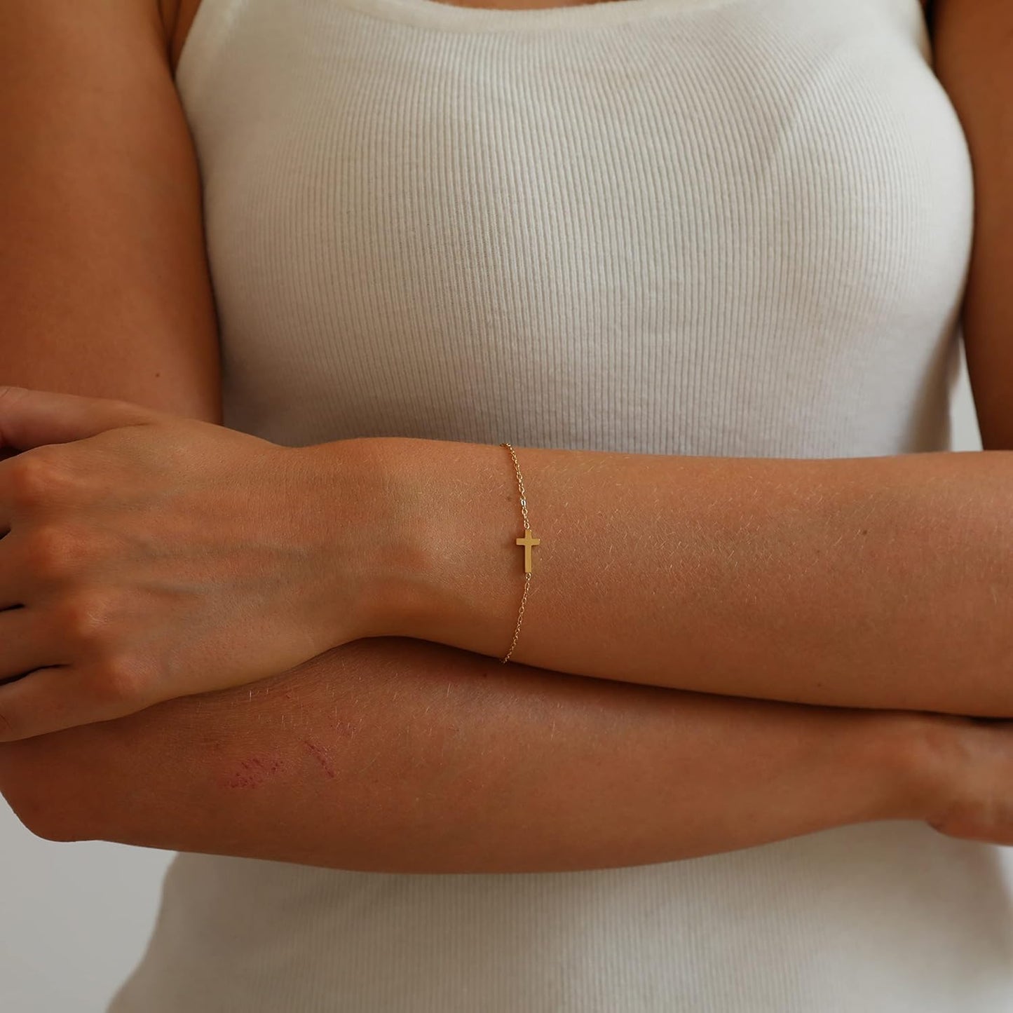 Manufacturer  18K Gold Plated Pearl Beaded Chain Cross Bracelets for Women Adjustable Stainless Steel Dainty Thin Gold Box Cuban Twisted Link Chain Bracelet Bridesmaid Jewelry  bracelets