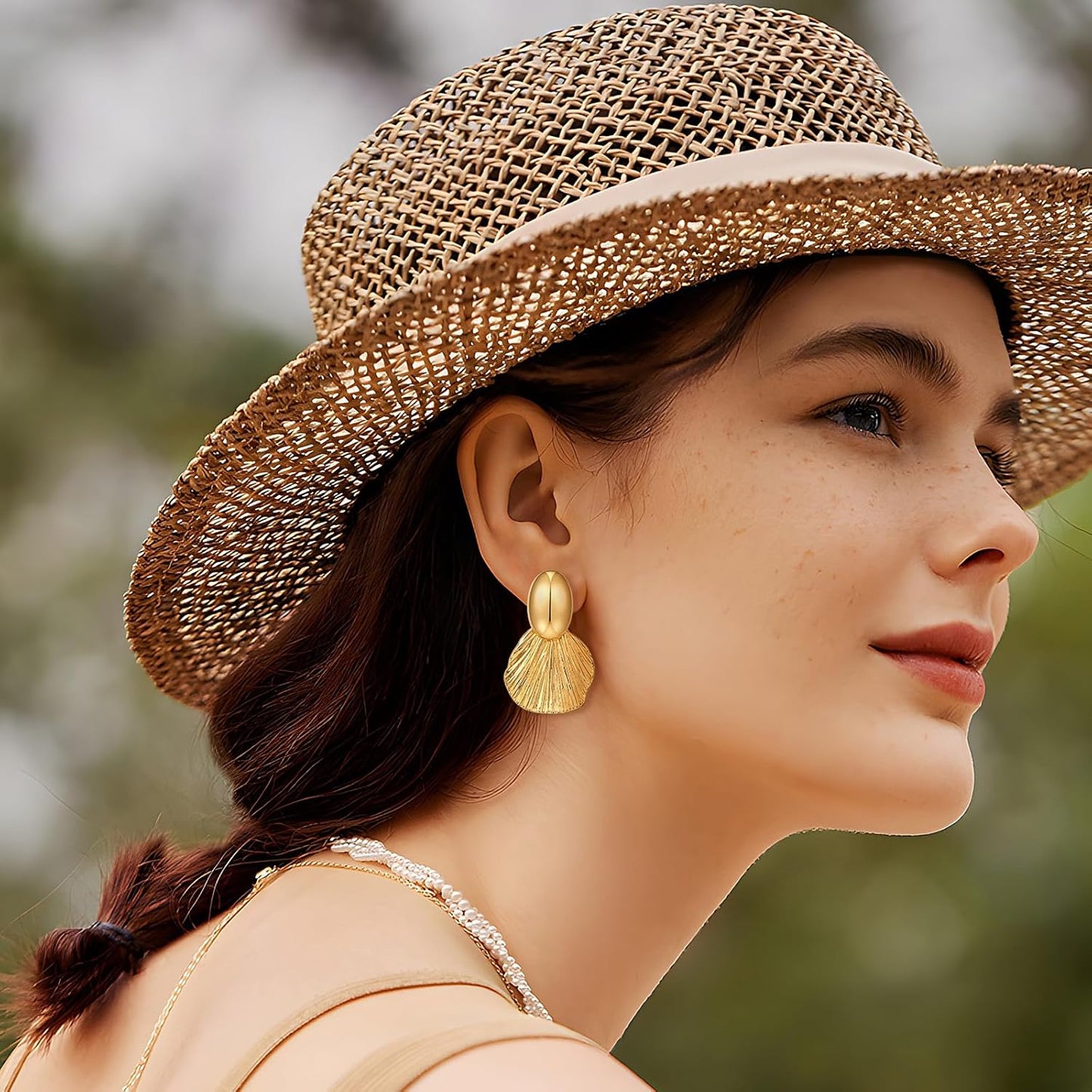 Manufacturer  Gold Plated Earrings Dangle Chunky Fan-shaped Earrings Shell Earring for Women Two-Tone Fashion Statement Jewelry  earring