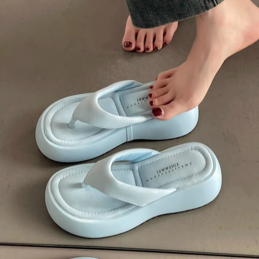 Fashion Internet celebrity popular thick-soled flip-flops women's summer wear  new versatile casual soft-soled cool slippers