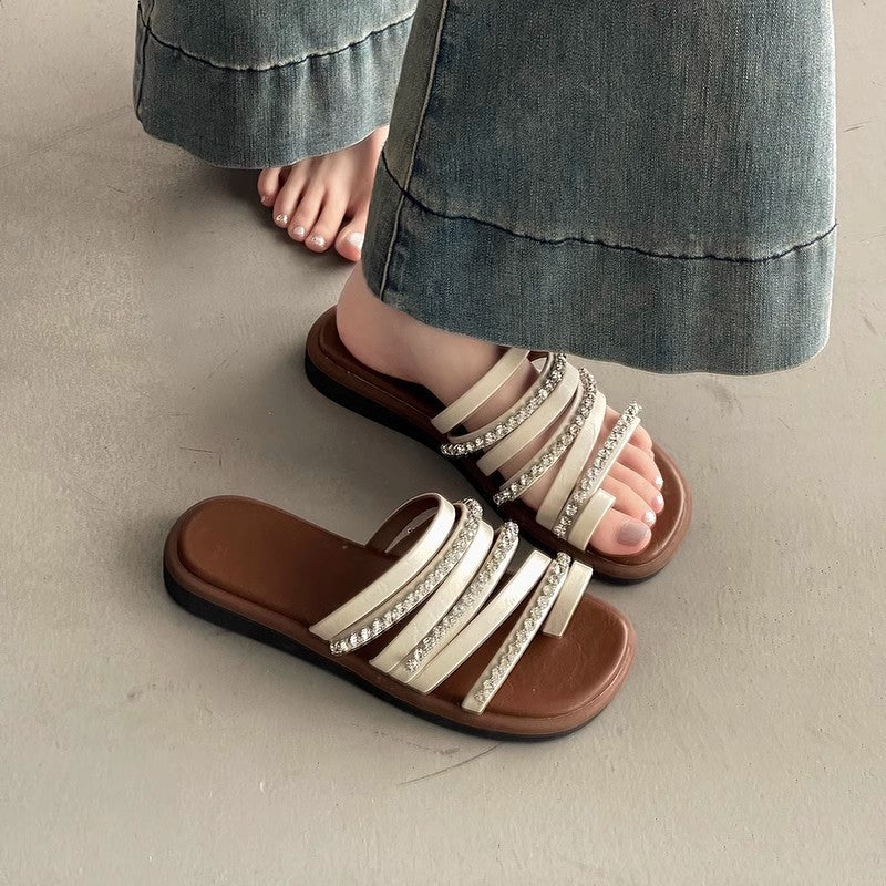 Summer new versatile flat-bottomed sandals round head non-slip temperament one-word drag fairy rhinestone cover toe slippers