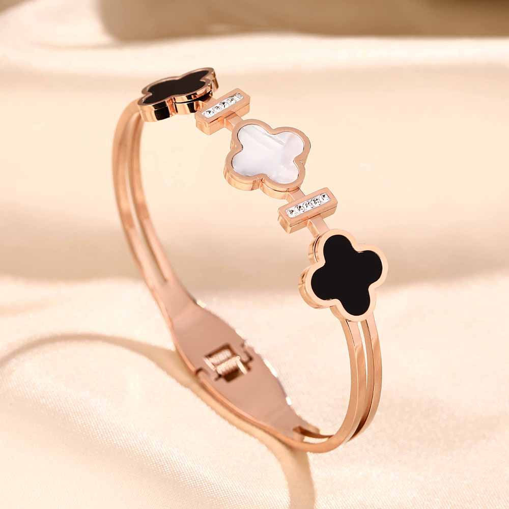 Japan and South Korea hot geometric four-leaf clover titanium steel rose gold bracelet female Internet celebrities hot new simple jewelry wholesale