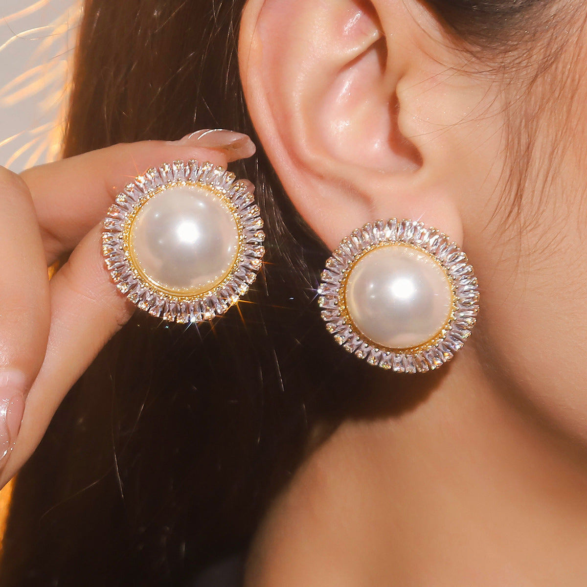 European and American style simple and versatile geometric round rhinestone pearl earrings women's temperament shiny zircon stud earrings ear jewelry