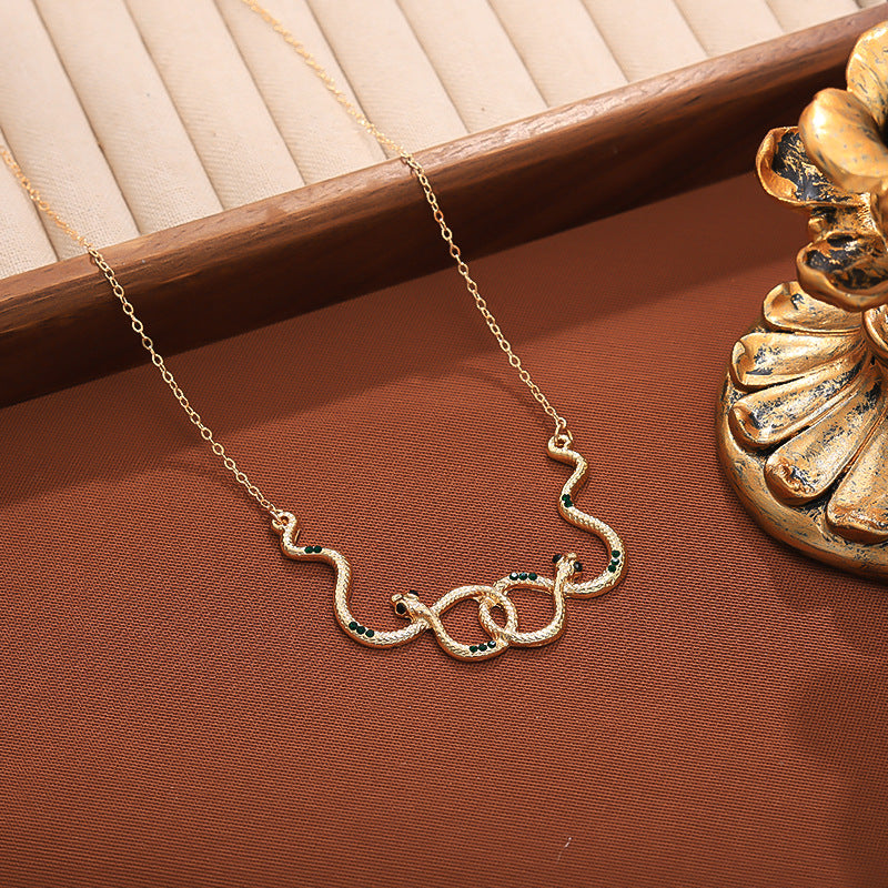 Fashion trend necklace European and American retro personalized neck chain female snake personalized female collarbone chain jewelry