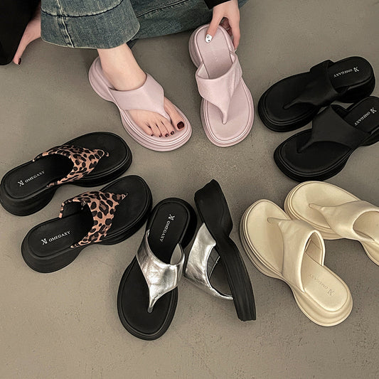Internet celebrity  thick-soled flip-flops women's spring and summer  new French heightening non-slip cool slippers tide