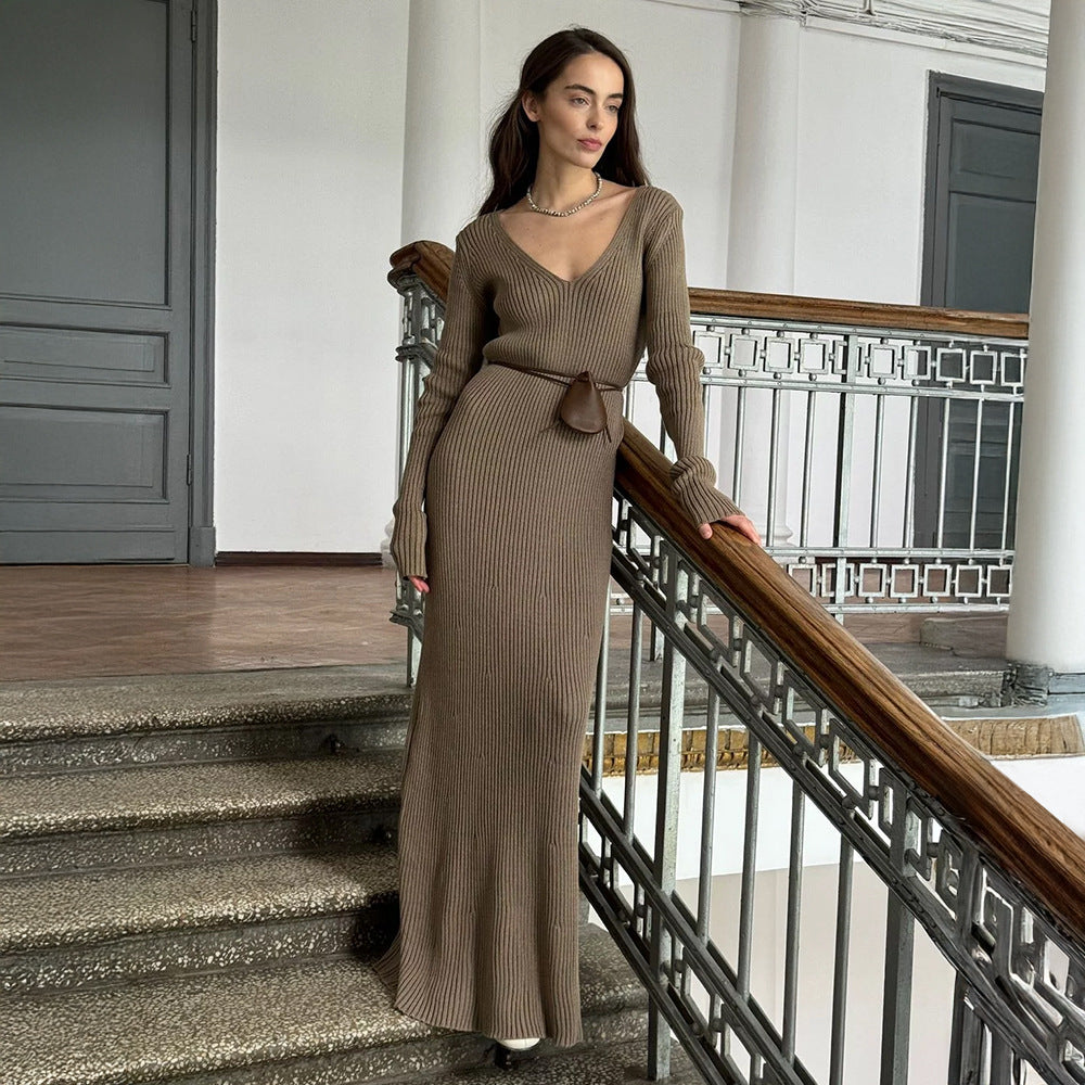 Solid color long-sleeved dress women's European, American autumn and winter new temperament V-neck slim-fitting hip-wrapped knitted long dress suits