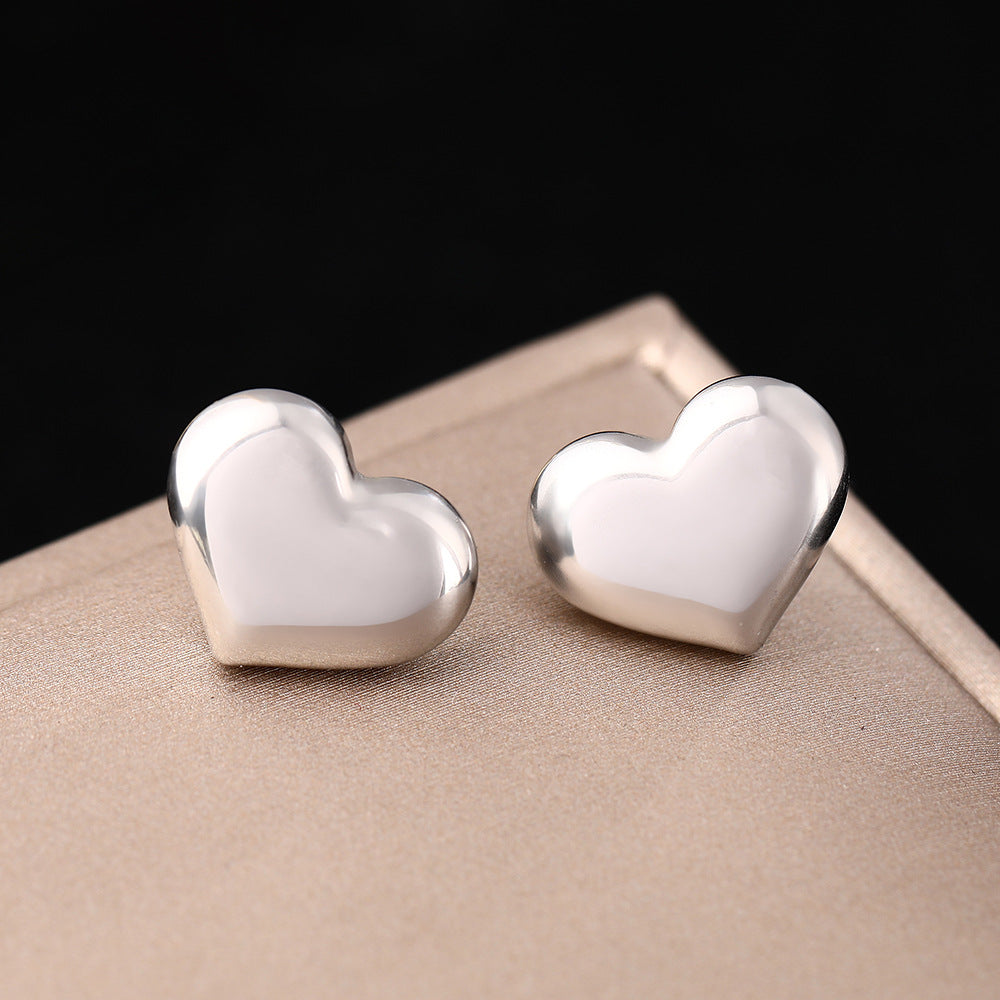 European and American niche light luxury temperament titanium steel stud earrings women's love peach heart ins cold wind 925 silver needle earrings jewelry