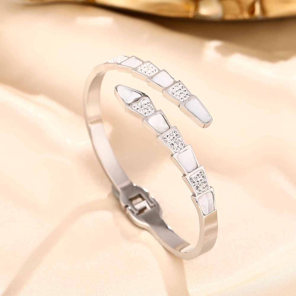 European and American cross-border fashion serpentine fritillary titanium steel bracelet women's high-end ins wind diamond-set non-fading jewelry
