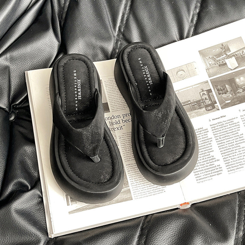 Fashion Internet celebrity popular thick-soled flip-flops women's summer wear  new versatile casual soft-soled cool slippers