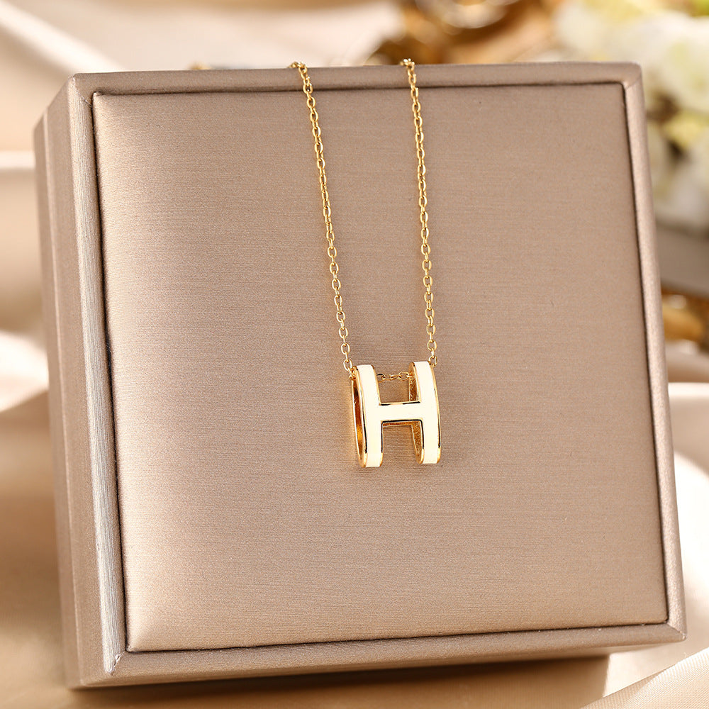 Korean version of Internet celebrity Douyin titanium steel necklace women's fashion simple letter H enamel pendant high sense collarbone chain jewelry